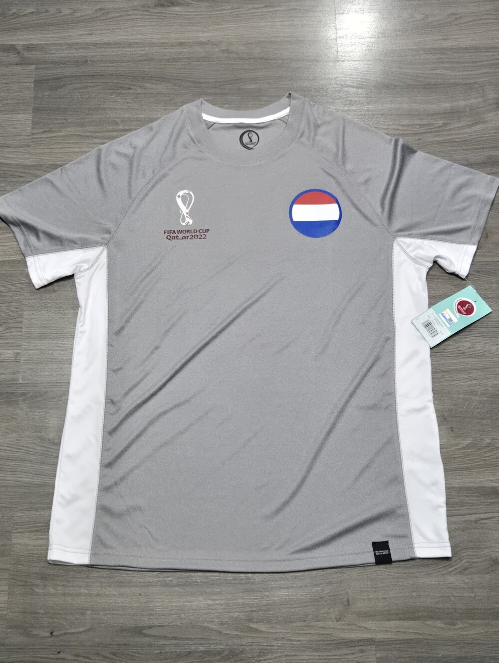 Men's Gray FIFA World Cup 2022 Short Sleeve Shirt Size XL